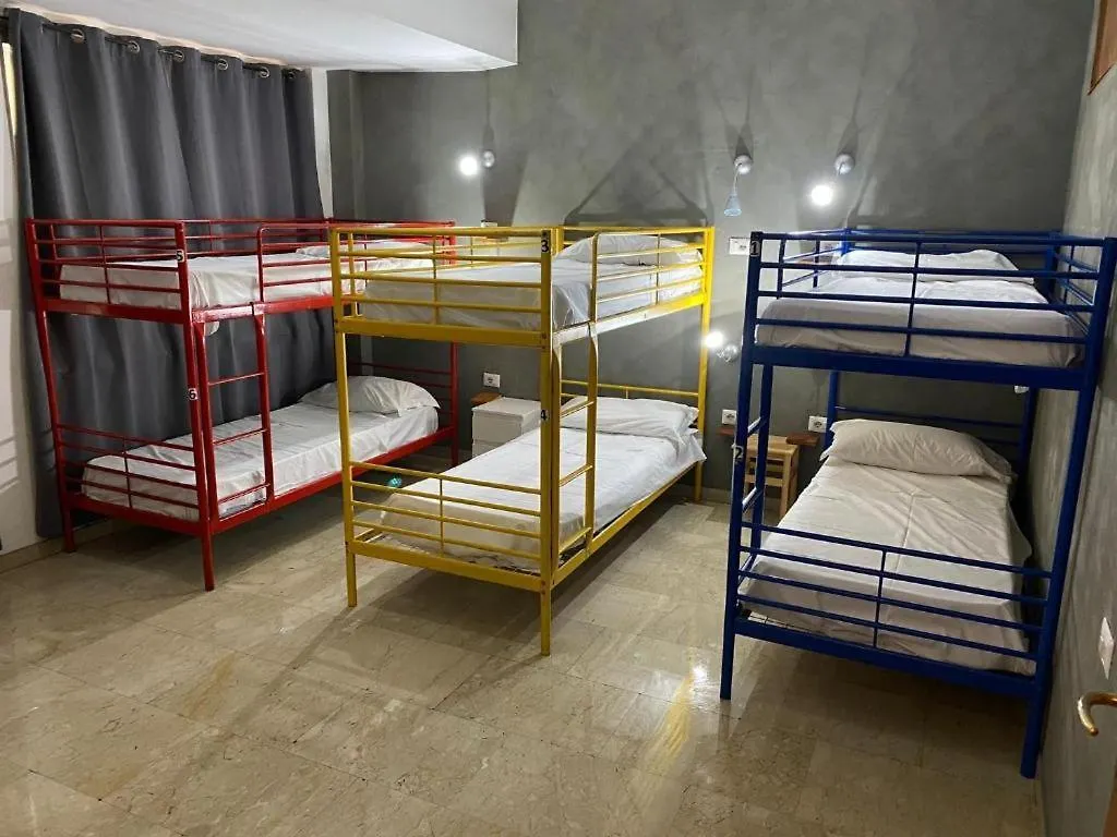 Lion Guesthouse Milán Penzion