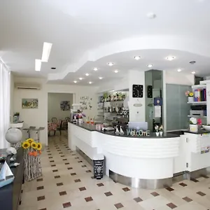 https://hotel-tosi.riccione-hotels.org