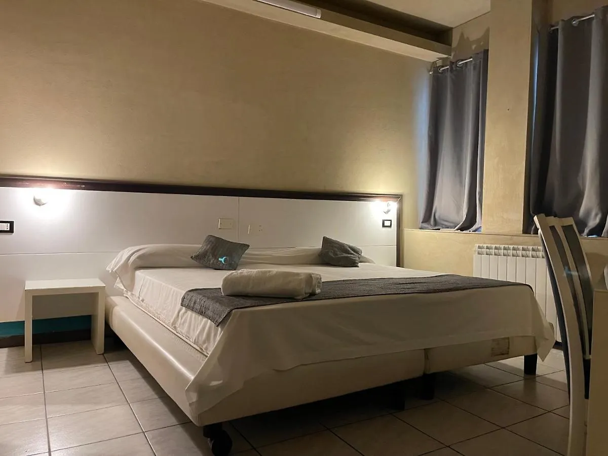 Lion Guesthouse 밀라노 0*,  이탈리아