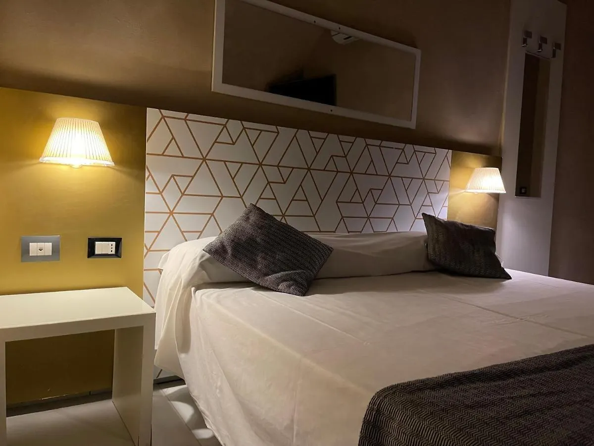 Lion Guesthouse 밀라노 0*,  이탈리아