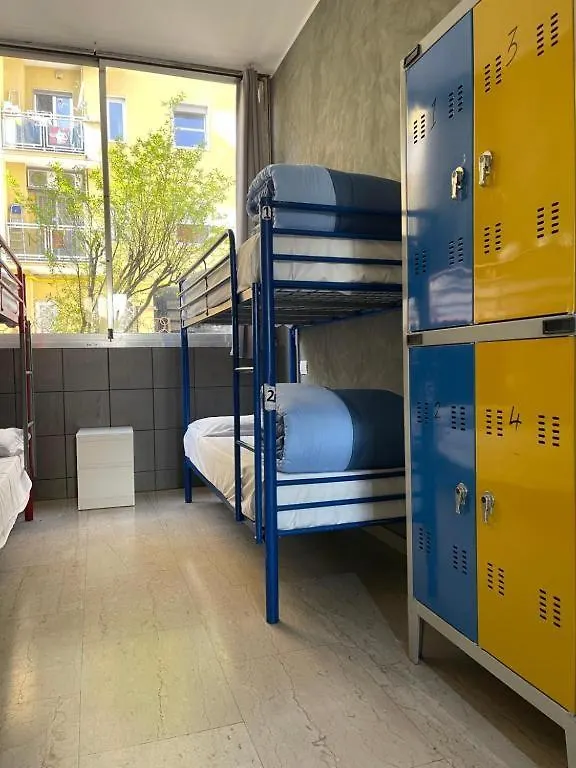 Lion Guesthouse Milano 0*,